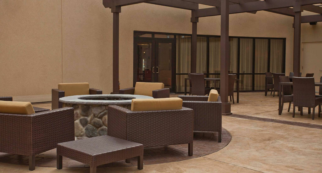Courtyard Charlotte Airport North Hotel Eksteriør billede